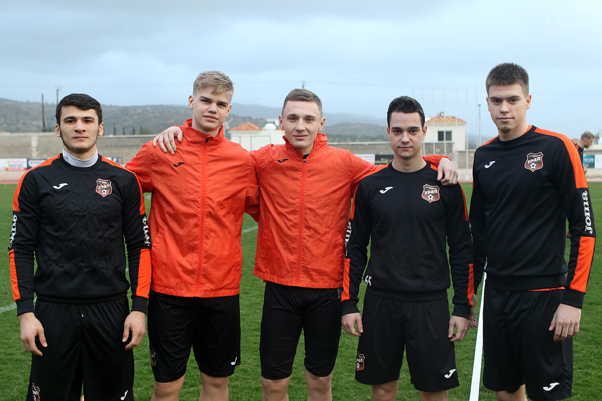 Пять молодых игроков «Урала» прибыли в расположение главной команды