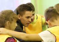 Игроки «Урала» в гостях в школе-интернат «Эверест»