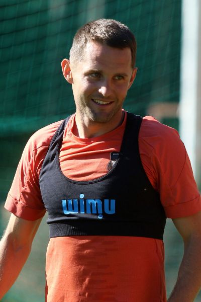 source.2p0a9906.jpg 
