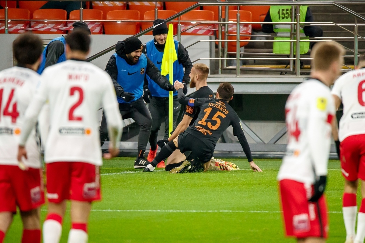 Скажи сегодня играет. FC Ural Yekaterinburg игроки. Урал с кем играет сегодня в Екатеринбурге.