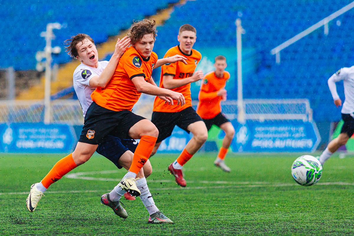 Богатый на голы матч между Уралом-М и «Крыльями Советов-М»