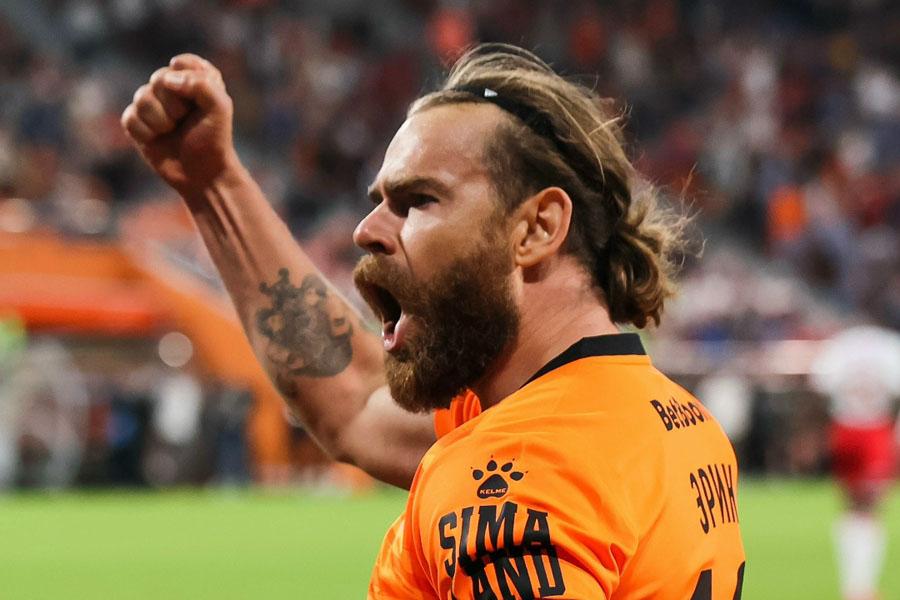 Легенде и экс-капитану «Урала» - 38 лет! 