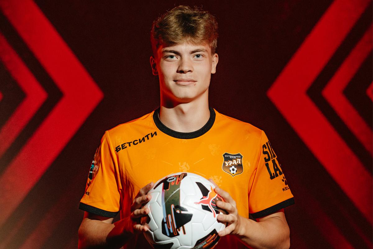 Илье Ишкову — 21!